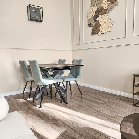 Geli Homes L1 - 2X Zimmer, 2X Kingsize Bett, 1 Bis 4 Personen, Parkplatz, Tv, Wifi, Top Kueche, Kaffee, Tee Lünen Екстериор снимка
