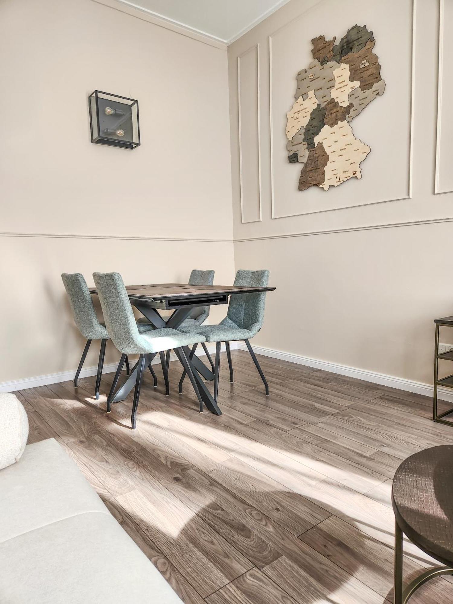 Geli Homes L1 - 2X Zimmer, 2X Kingsize Bett, 1 Bis 4 Personen, Parkplatz, Tv, Wifi, Top Kueche, Kaffee, Tee Lünen Екстериор снимка