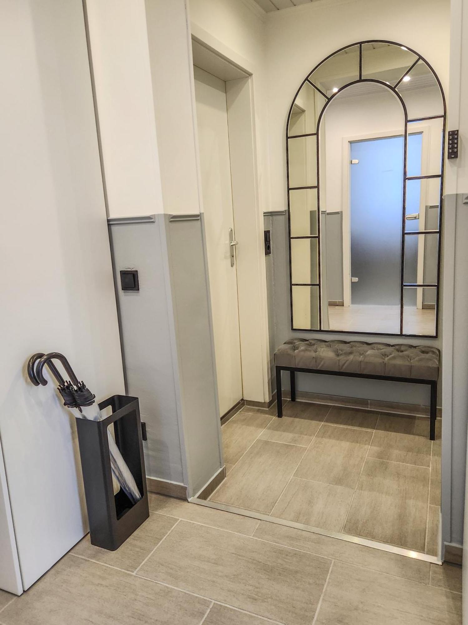 Geli Homes L1 - 2X Zimmer, 2X Kingsize Bett, 1 Bis 4 Personen, Parkplatz, Tv, Wifi, Top Kueche, Kaffee, Tee Lünen Екстериор снимка
